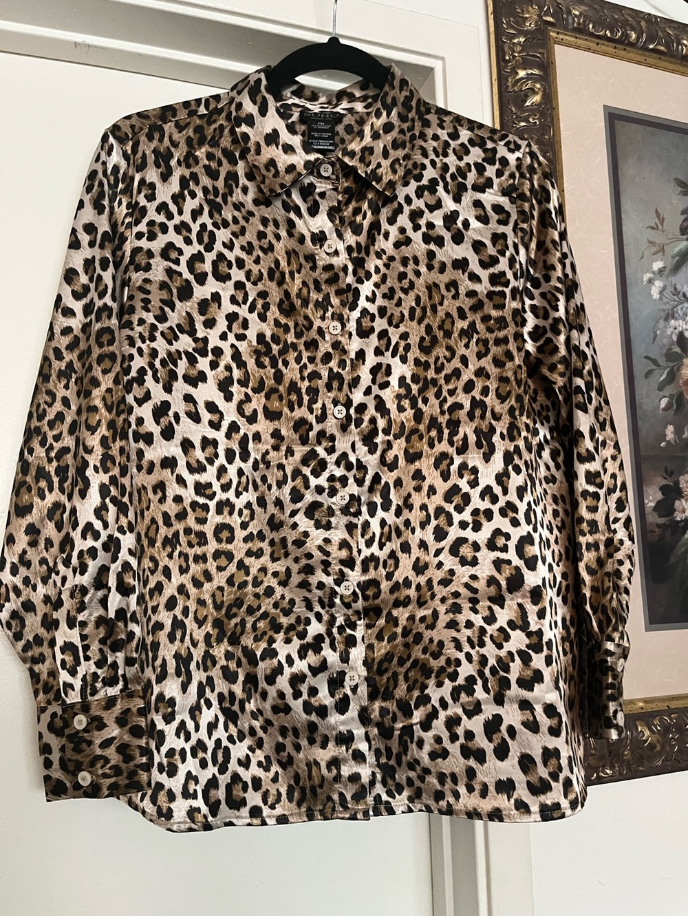 Soho Leopard Print Button-Down Shirt in Brown and Black Size PM